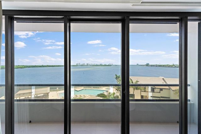 100 Lakeshore Drive 457, North Palm Beach, FL 33408