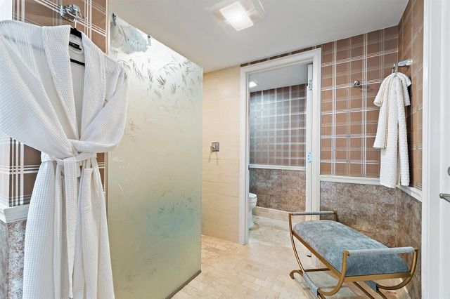 100 Lakeshore Drive 457, North Palm Beach, FL 33408