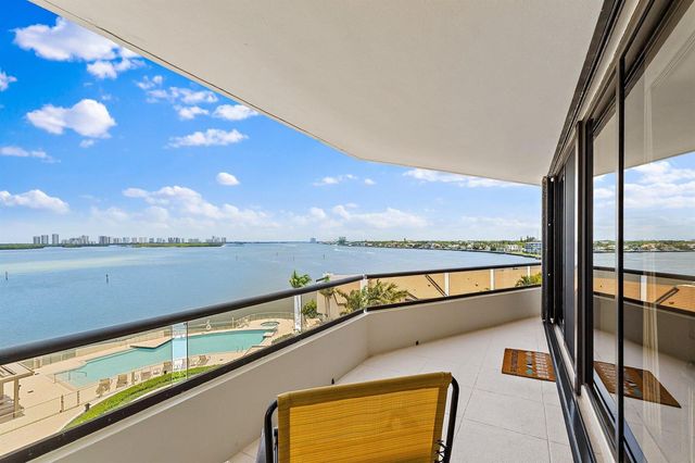 100 Lakeshore Drive 457, North Palm Beach, FL 33408