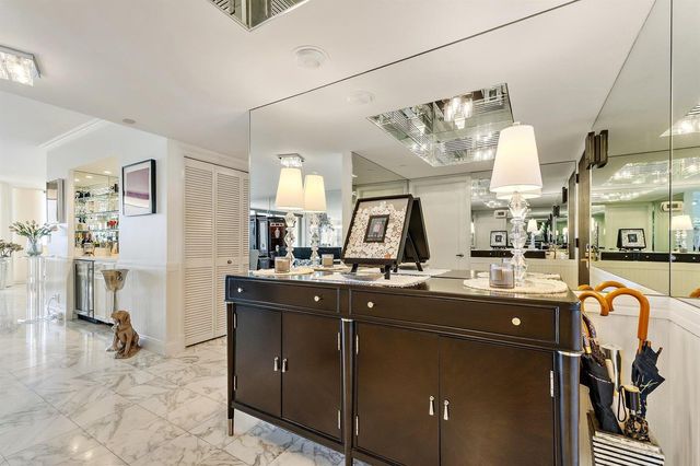 100 Lakeshore Drive 457, North Palm Beach, FL 33408