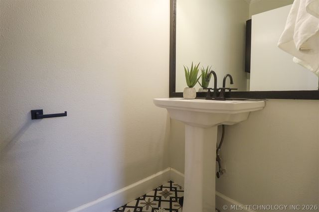 2503 S Birmingham Avenue, Tulsa, OK 74114