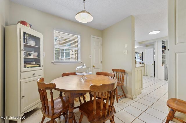 1912 Woodmont Street, Pascagoula, MS 39567