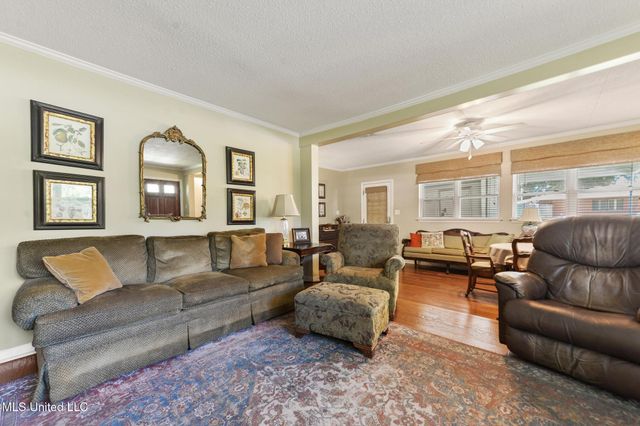 1912 Woodmont Street, Pascagoula, MS 39567