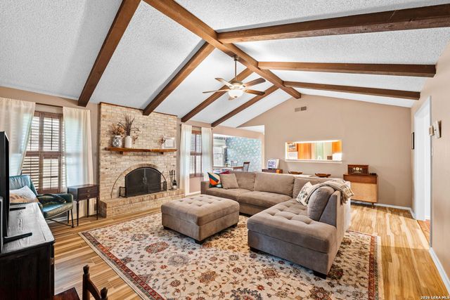 112 Grand Oak, Hollywood Park, TX 78232
