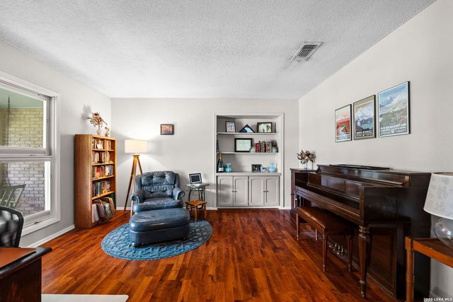 112 Grand Oak, Hollywood Park, TX 78232