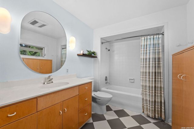 112 Grand Oak, Hollywood Park, TX 78232