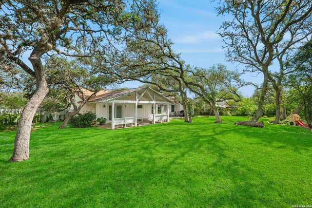112 Grand Oak, Hollywood Park, TX 78232