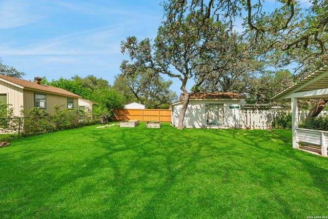 112 Grand Oak, Hollywood Park, TX 78232