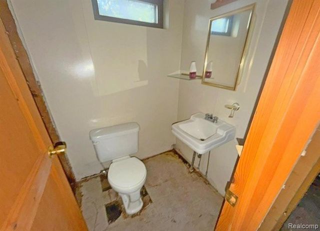 6435 S State Road, Goodrich, MI 48438
