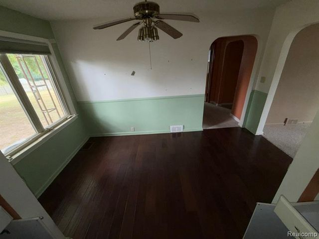 6435 S State Road, Goodrich, MI 48438