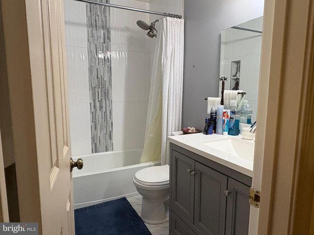 5930 LANGTON DR, Franconia, VA 22310