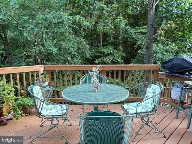 5930 LANGTON DR, Franconia, VA 22310