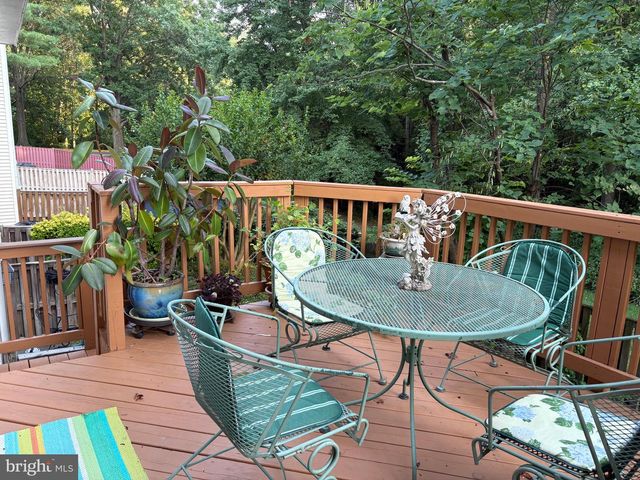 5930 LANGTON DR, Franconia, VA 22310