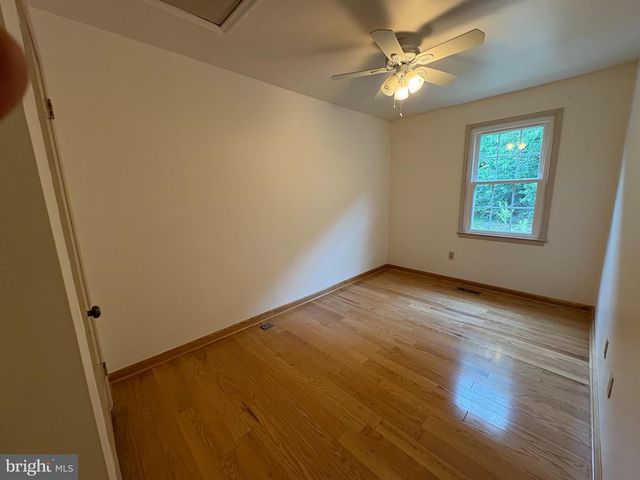 5930 LANGTON DR, Franconia, VA 22310