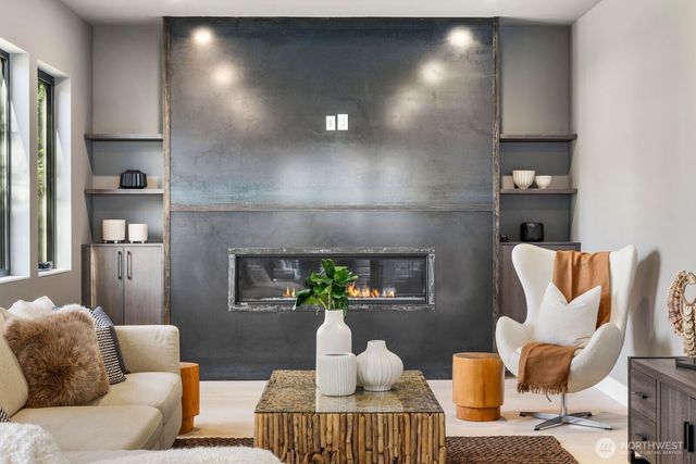 1653 105th Avenue SE, Bellevue, WA 98004