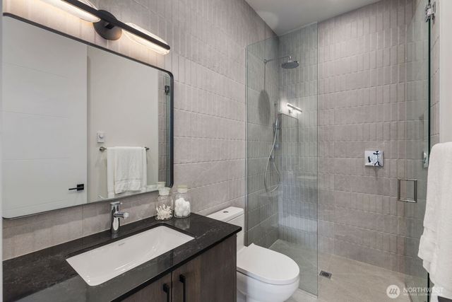 1653 105th Avenue SE, Bellevue, WA 98004