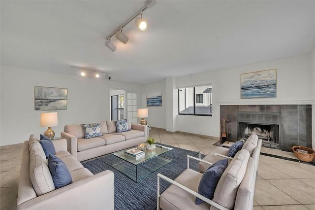 300 CAROLINA AVENUE 207, Winter Park, FL 32789