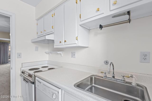 521 Zorn Ave APT G11, Louisville, KY 40206