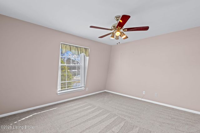 521 Zorn Ave APT G11, Louisville, KY 40206