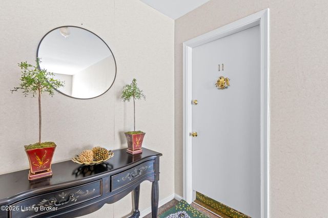 521 Zorn Ave APT G11, Louisville, KY 40206