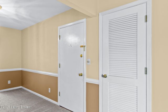 521 Zorn Ave APT G11, Louisville, KY 40206