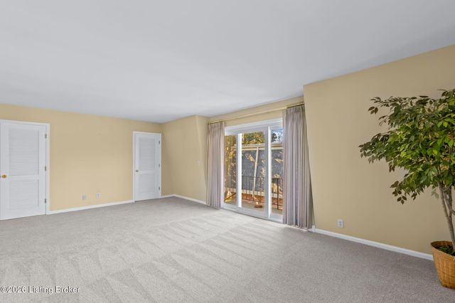 521 Zorn Ave APT G11, Louisville, KY 40206