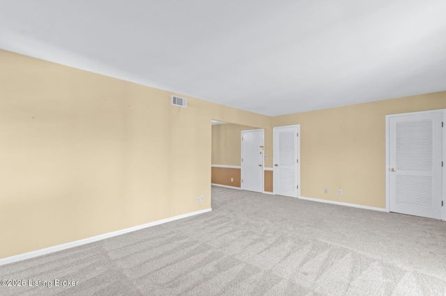 521 Zorn Ave APT G11, Louisville, KY 40206