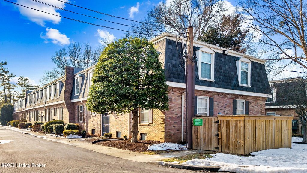 521 Zorn Ave APT G11, Louisville, KY 40206