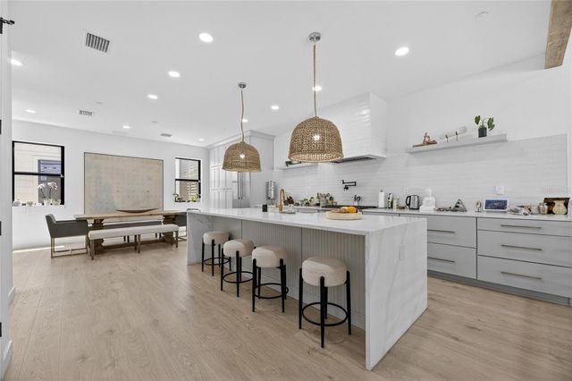 1801 N MORGAN STREET 11, Tampa, FL 33602