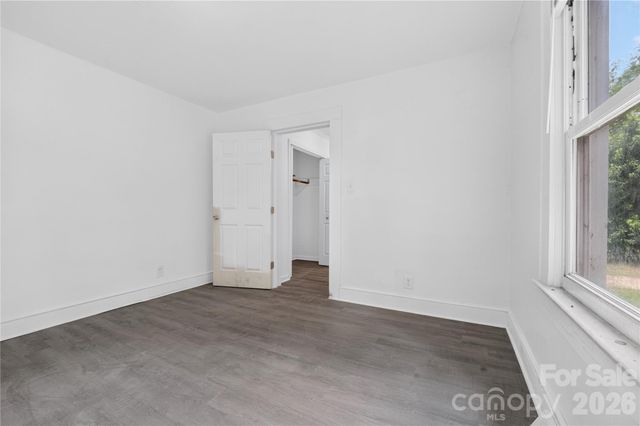 216 W Shannonhouse Street, Shelby, NC 28152