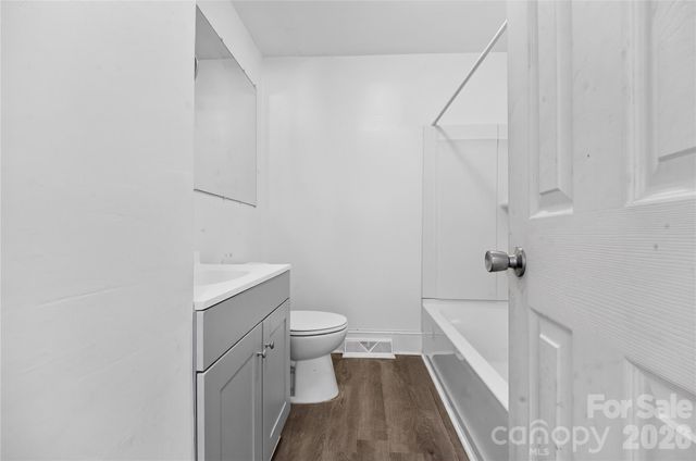 216 W Shannonhouse Street, Shelby, NC 28152