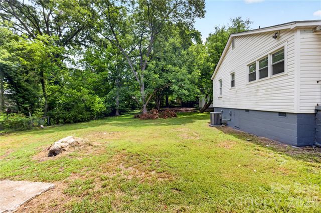 216 W Shannonhouse Street, Shelby, NC 28152