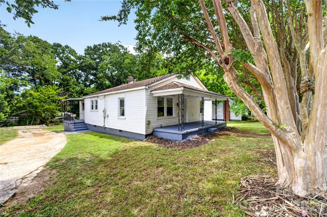 216 W Shannonhouse Street, Shelby, NC 28152
