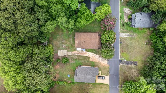 216 W Shannonhouse Street, Shelby, NC 28152