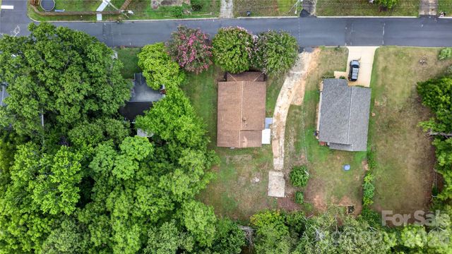 216 W Shannonhouse Street, Shelby, NC 28152