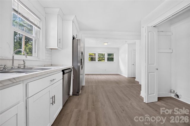 216 W Shannonhouse Street, Shelby, NC 28152