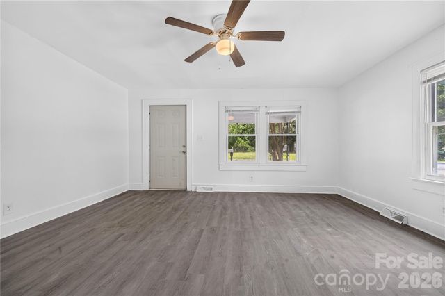 216 W Shannonhouse Street, Shelby, NC 28152