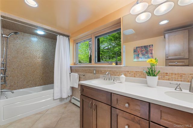 20 Lewis Road, Irvington, NY 10533