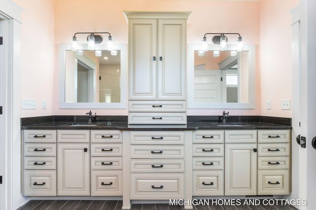 4401 Grand Point, Holland, MI 49424