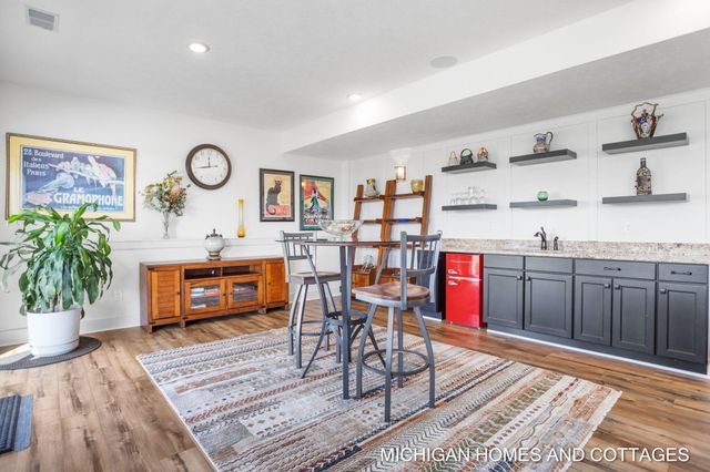 4401 Grand Point, Holland, MI 49424