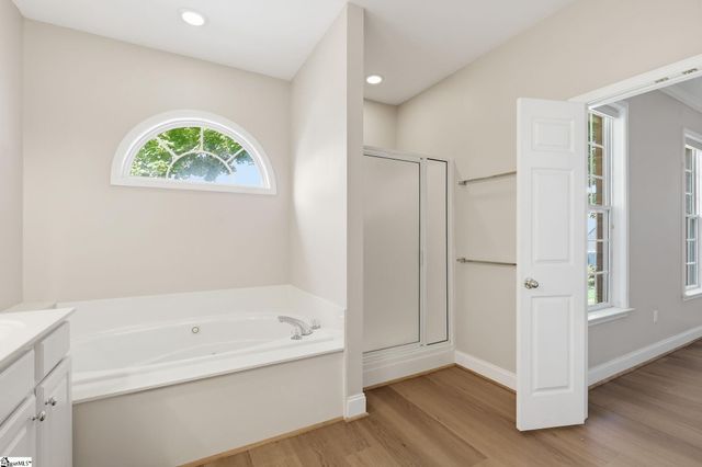 404 Gallop Court, Greenville, SC 29617