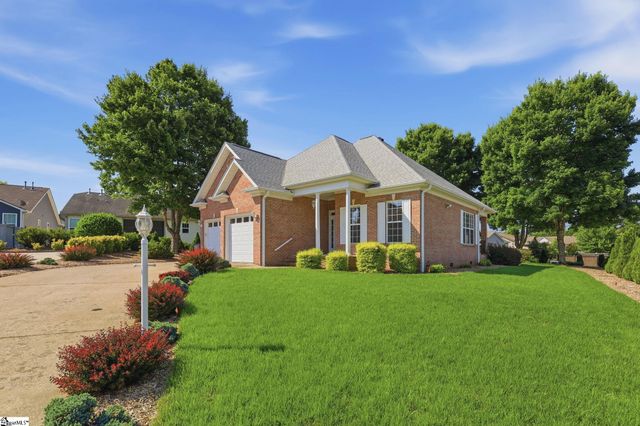 404 Gallop Court, Greenville, SC 29617