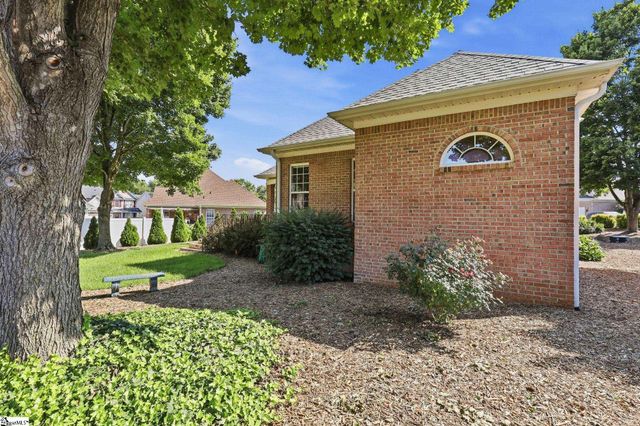 404 Gallop Court, Greenville, SC 29617