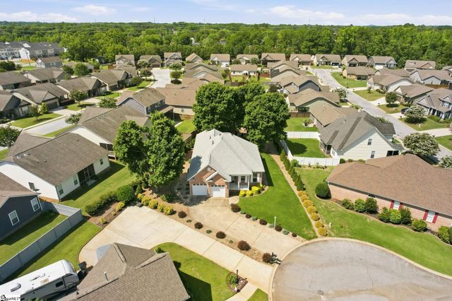 404 Gallop Court, Greenville, SC 29617