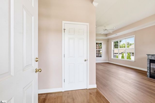 404 Gallop Court, Greenville, SC 29617