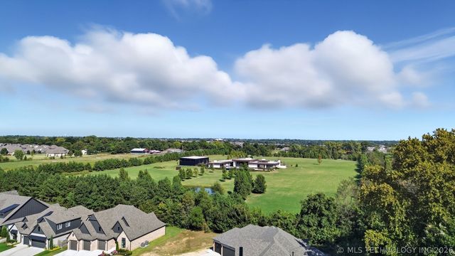4011 W Baton Rouge Street, Broken Arrow, OK 74011