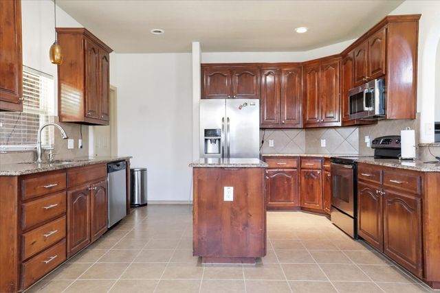 714 Bayou Drive, Glenn Heights, TX 75154