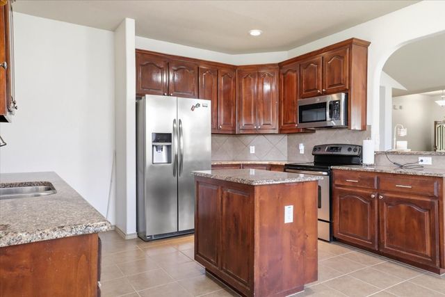 714 Bayou Drive, Glenn Heights, TX 75154