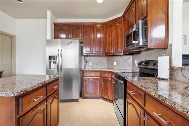 714 Bayou Drive, Glenn Heights, TX 75154