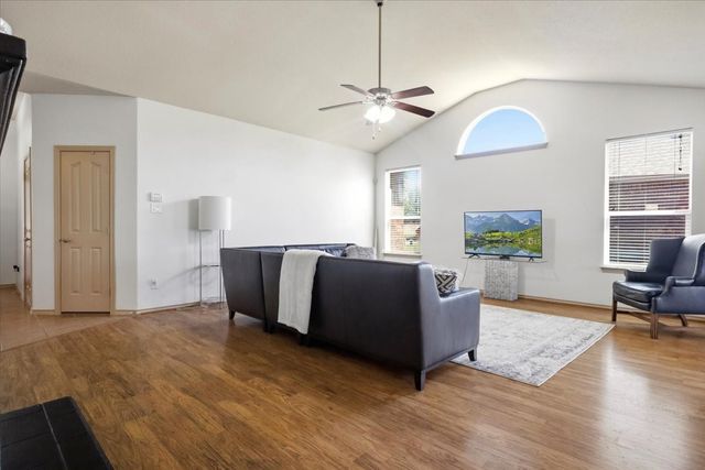 714 Bayou Drive, Glenn Heights, TX 75154